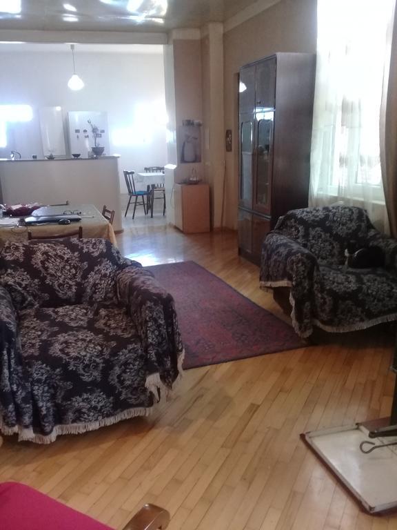Tlt Guest House Telavi Exterior photo